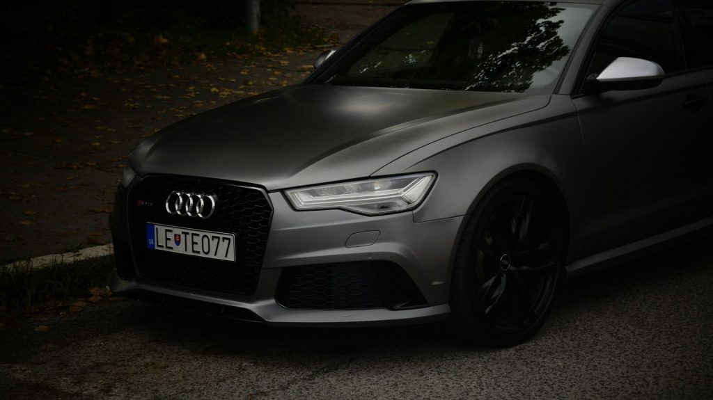 Audi RS6 Avant Transformado: Um Poderoso Esforço Conjunto entre Mansory e MTM